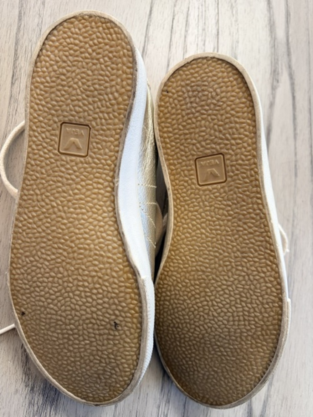 Veja Esplar Gold Metallic Tonal V Sneakers US6 EU37 - Picture 10 of 11